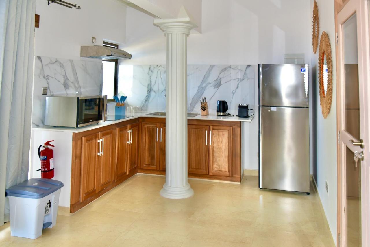 La Petite Maison And Sea Splash Baie Sainte Anne Bagian luar foto
