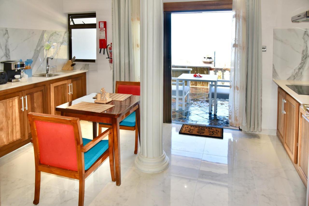 La Petite Maison And Sea Splash Baie Sainte Anne Bagian luar foto
